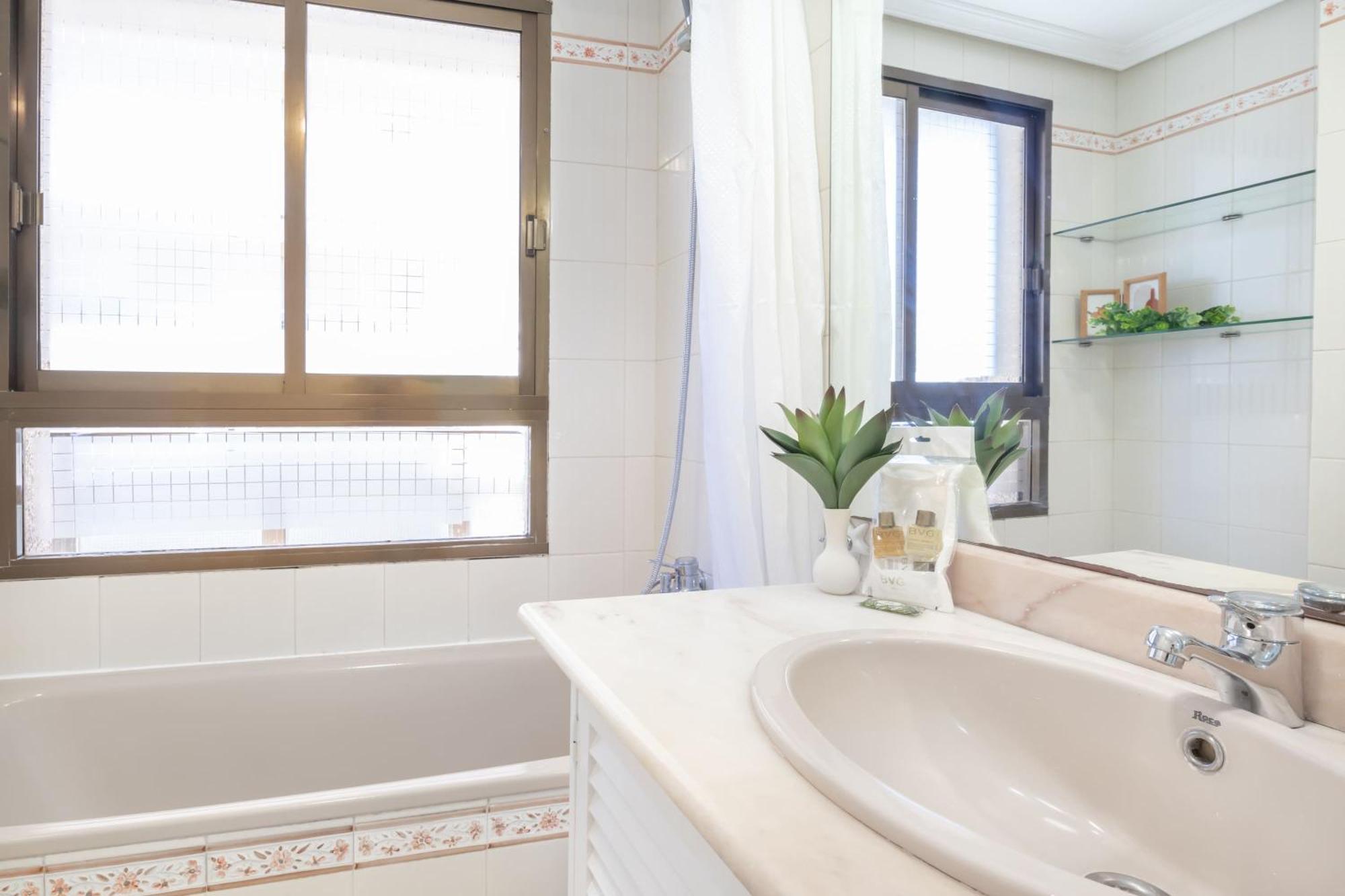 Apartment Sea Views Ll Marbella